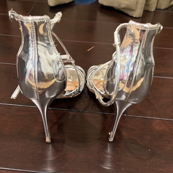Steve Madden Silver strappy heels - Picture 3 of 5